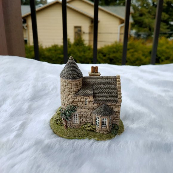 Liliput Lane & David Winter Miniature Cottages - Picture 11 of 16